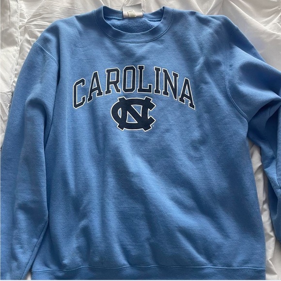 UNC Sweatshirt - Picture 1 of 2